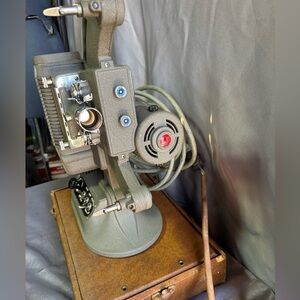 DeJUR model 750 - 8mm film protector 1950’s